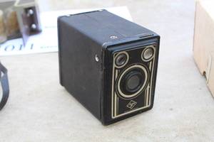 lot 1010 image: Vintage Agfa Box Camera