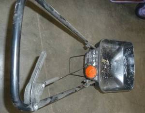 Scotts Turf Builder seeder and handheld Wizz spreader