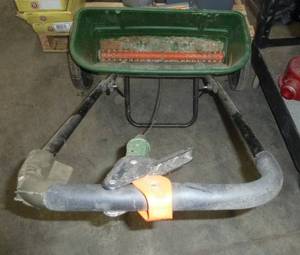 Scotts AccuGreen 3000 fertilizer spreader