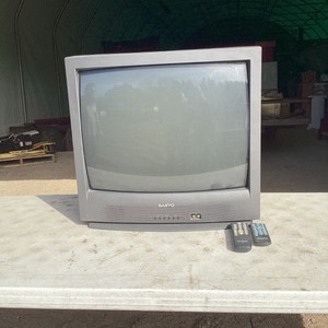 Sanyo Color TV - 26