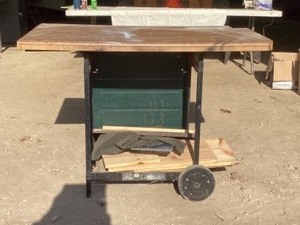 Rolling worktable