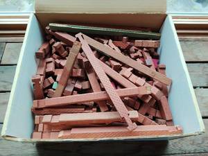 lot 102 image: Vintage Lincoln Logs