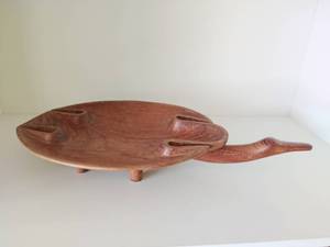 lot 113 image: Hand Carved Serving Dish By Viliame Sen Fiji 1991