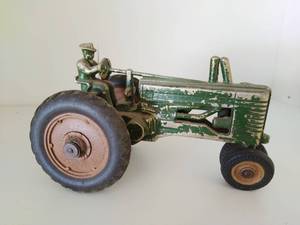 lot 118 image: Old Toy Metal Tractor