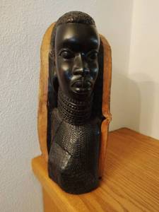 lot 78 image: African Wood Carving