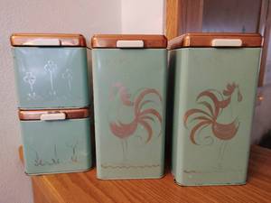 lot 11 image: Set of Four Vintage Canisters by Ransburg