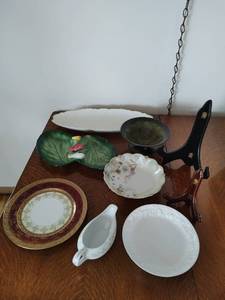 lot 224 image: Collection of Misc. Vintage Dishes