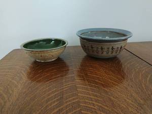 lot 26 image: 2 Studio Salt Glazed Stoneware Ceramic Bowls