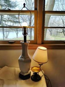 lot 408 image: Two Vintage Table Lamps