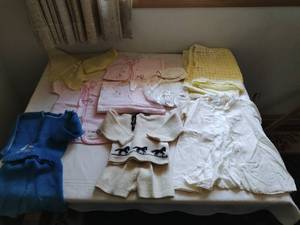 lot 412 image: Collection of Vintage Childrens Clothing