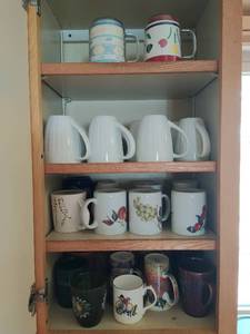 lot 229 image: Collection of Mugs