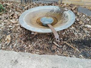 lot 267 image: Metal Bird Bath with Stand & Ladle