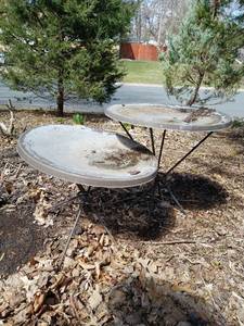 lot 272 image: Bird Bath