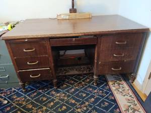 lot 290 image: Vintage Desk with Contents