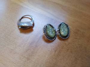 lot 186 image: Sterling Ring & Earrings