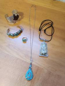 lot 193 image: Artisan Jewelry
