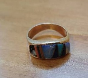 lot 191 image: Gold & Opal Ring