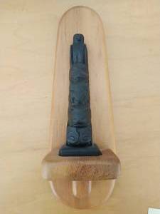 lot 199 image: Totem Pole Figurine