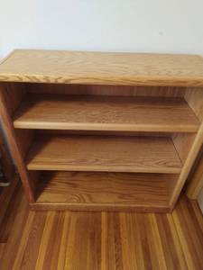 lot 198 image: Book Shelf