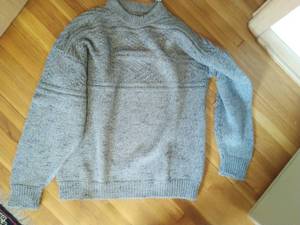lot 303 image: Knit Sweater