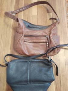 lot 313 image: Stone Mountain Purses