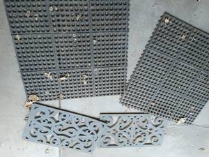 lot 481 image: Rubber Mats
