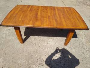 lot 477 image: Dining Table