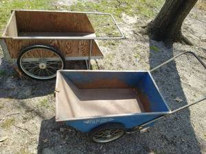 lot 482 image: Wheelbarrows