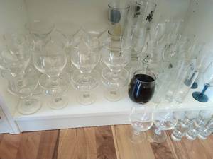 lot 493 image: Glassware