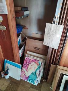 lot 471 image: Collection of Art Related Supplies