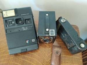 lot 550 image: Vintage Cameras