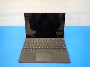 Microsoft&nbspSurface Pro 4 1724 &nbspINTEL(R) CORE(TM) I5-6300U CPU  2.40GHZ  8GB RAM  256GB SSD  No charger  no windows