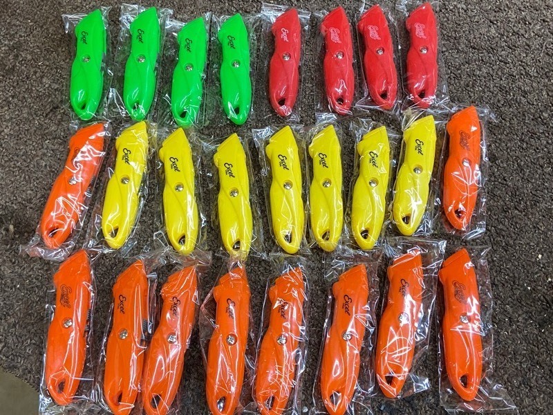 Bulldog Trailer Jacks YardWorks Tarps Bulk Box Cutters & More KBID