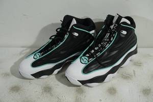 lot 101 image: Nike Jordan Pro Strong Basketball Shoes - Size 7Y