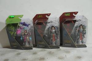 lot 146 image: NEW League of Legends Action Figures - Darius, Jinx