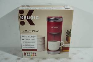 lot 32 image: Keurig Classic K-Mini Plus Single Serve Coffee Maker