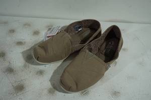 lot 129 image: NEW Skechers Bobs Memory Foam Shoes - Womens 9.5