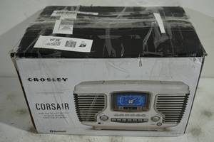 lot 162 image: Crosley Corsair AMFMCD Radio with Bluetooth