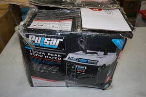 lot 202 image: Pulsar 1200 Watt Peak Gas Generator
