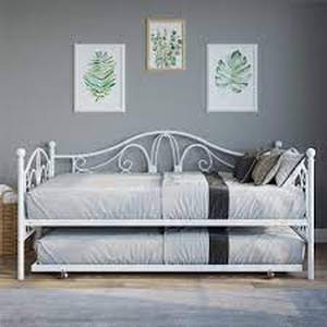 lot 237 image: Metal Daybed with Trundle