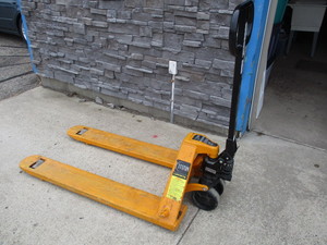 Titan Pallet Jack