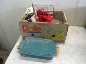Kitchen Lot Cast Iron Dutch oven