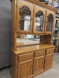 lot 1 image: BEAUTIFUL 2 PIECE LIGHTED HUTCH