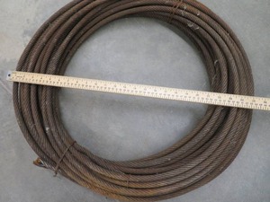 lot 37 image: LARGE COIL OF CORDED METAL CABLE