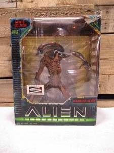 lot 70 image: Alien Resurrection Warrior Alien Action Figure Movie Edition Kenner