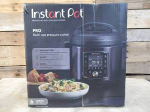 lot 17 image: Instant Pot - 6qt Pro Electric Pressure Cooker - Silver