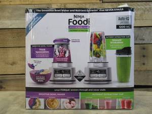 lot 18 image: Ninja Foodi Smoothie Bowl Maker and Nutrient Extractor 1200WP smartTORQUE 4 Auto-iQ Presets - Silver