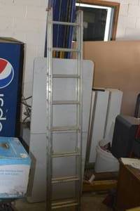 lot 6 image: Werner 16-ft Aluminum 200-lb Type III Extension Ladder D716-2