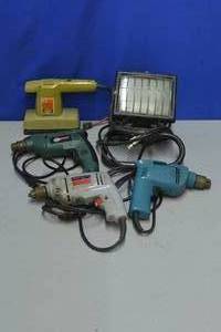 lot 17 image: Lot of electric hand tools