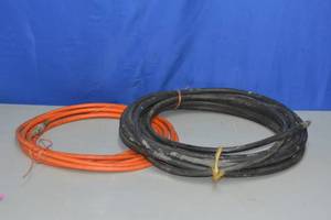 lot 22 image: 2 air hoses